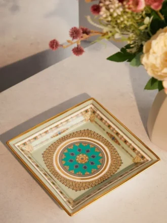 Assiette carrée en porcelaine