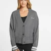 Cardigan universitaire avec logo brodé Cardigan universitaire avec logo brodé