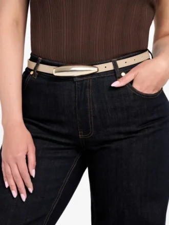 Ceinture en cuir à boucle métallique