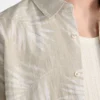 Chemise en tissu flammé avec motif de palmiers