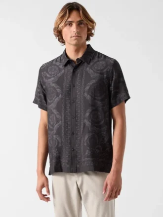 Chemise à imprimé baroque sur les bords
