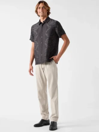 Chemise à imprimé baroque sur les bords