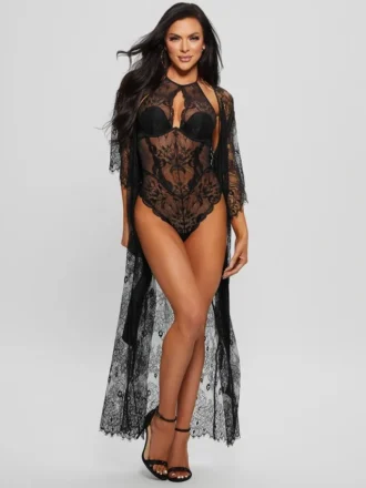 Kimono en dentelle semi-transparente