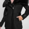 Manteau Lilia à col en fausse fourrure Manteau Lilia à col en fausse fourrure