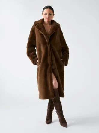 Manteau long en fausse fourrure Maya