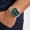 Montres analogiques bicolores