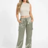 Pantalon de jogging cargo coupe ajustée Pantalon de jogging cargo coupe ajustée