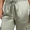 Pantalon de jogging cargo coupe ajustée Pantalon de jogging cargo coupe ajustée