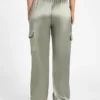 Pantalon de jogging cargo coupe ajustée Pantalon de jogging cargo coupe ajustée