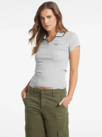 Polo slim à logo brodé