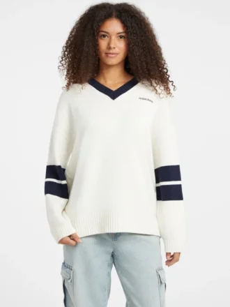 Pull brodé en laine mélangée