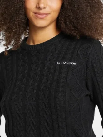 Pull en laine mélangée à mailles torsadées
