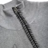 Pull imprimé et cousu