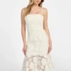 Robe en dentelle sans bretelles Maisy Robe en dentelle sans bretelles Maisy