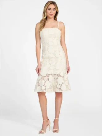 Robe en dentelle sans bretelles Maisy Robe en dentelle sans bretelles Maisy