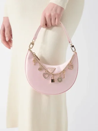 Sac hobo Tasmin avec breloque appliquée