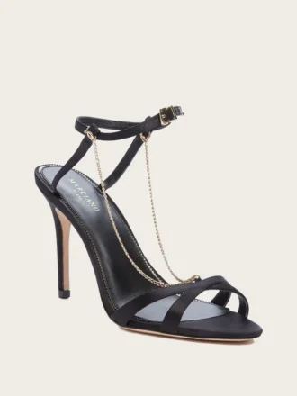 Sandales à talons aiguilles et chaîne