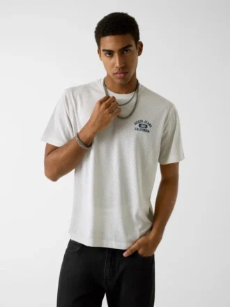 T-shirt avec logo sur le côté T-shirt avec logo sur le côté