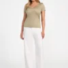 T-shirt basique Eco Light à col en V T-shirt basique Eco Light à col en V