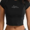 T-shirt Guess Originals Eco à bords frangés et strass T-shirt Guess Originals Eco à bords frangés et strass