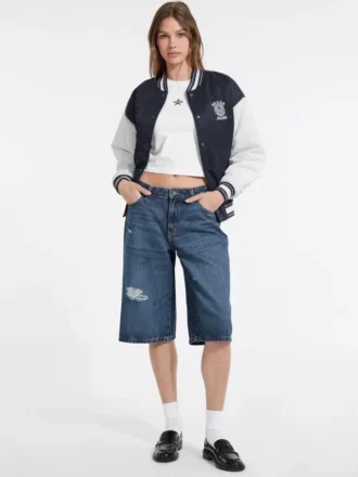 Veste universitaire brodée